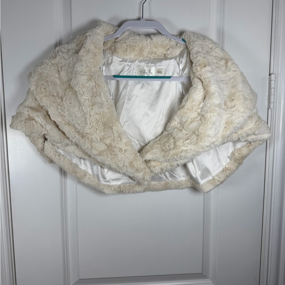 Eliza J Cream Teddy Jacket
